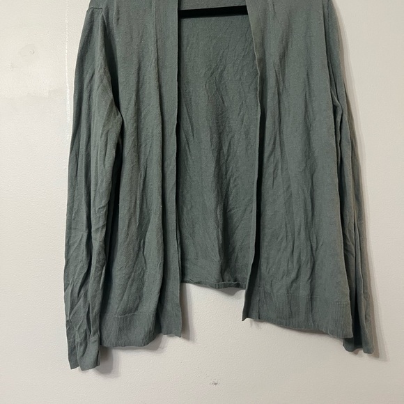 Cardigan - Picture 2 of 3